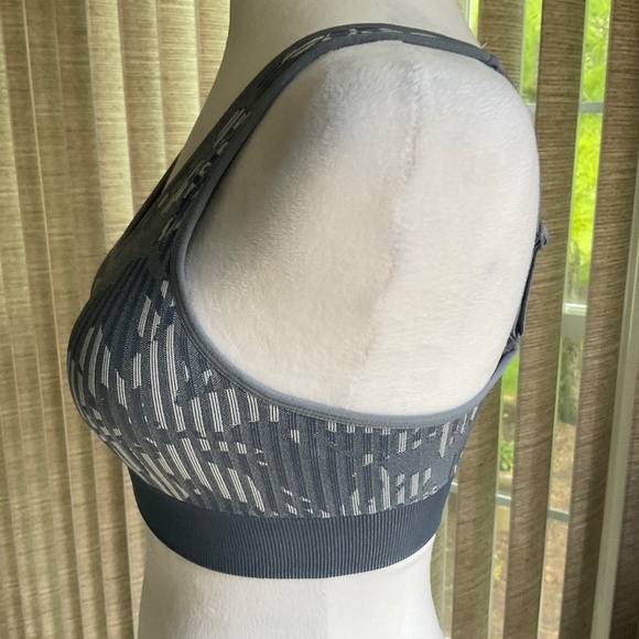 AnyBody Intimates Floral Striped Jacquard Sports Bra Size Small - Picture 7 of 13
